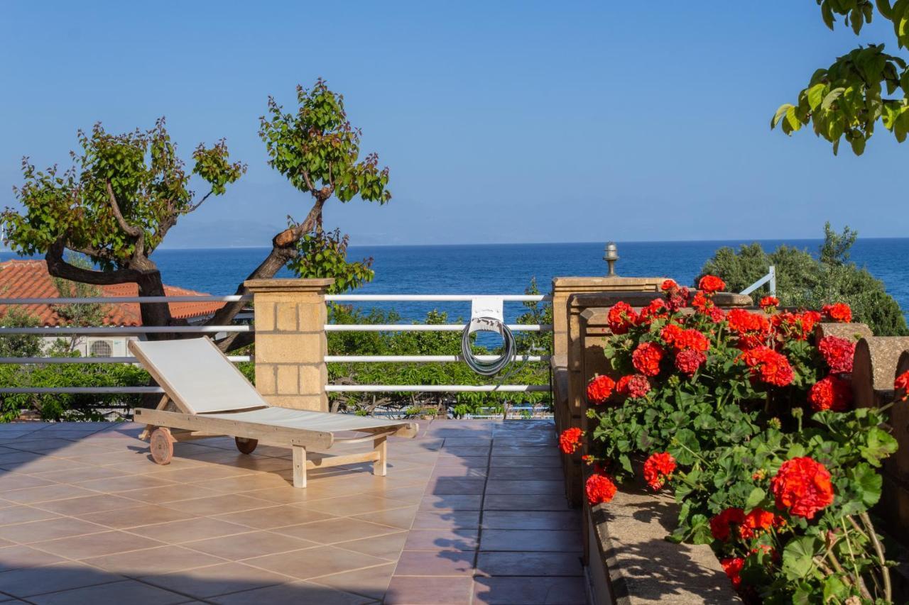 Alexandros Seaside Family Apartments & Villas - Paradise, 7' From Petalidi Kalamaki  Extérieur photo
