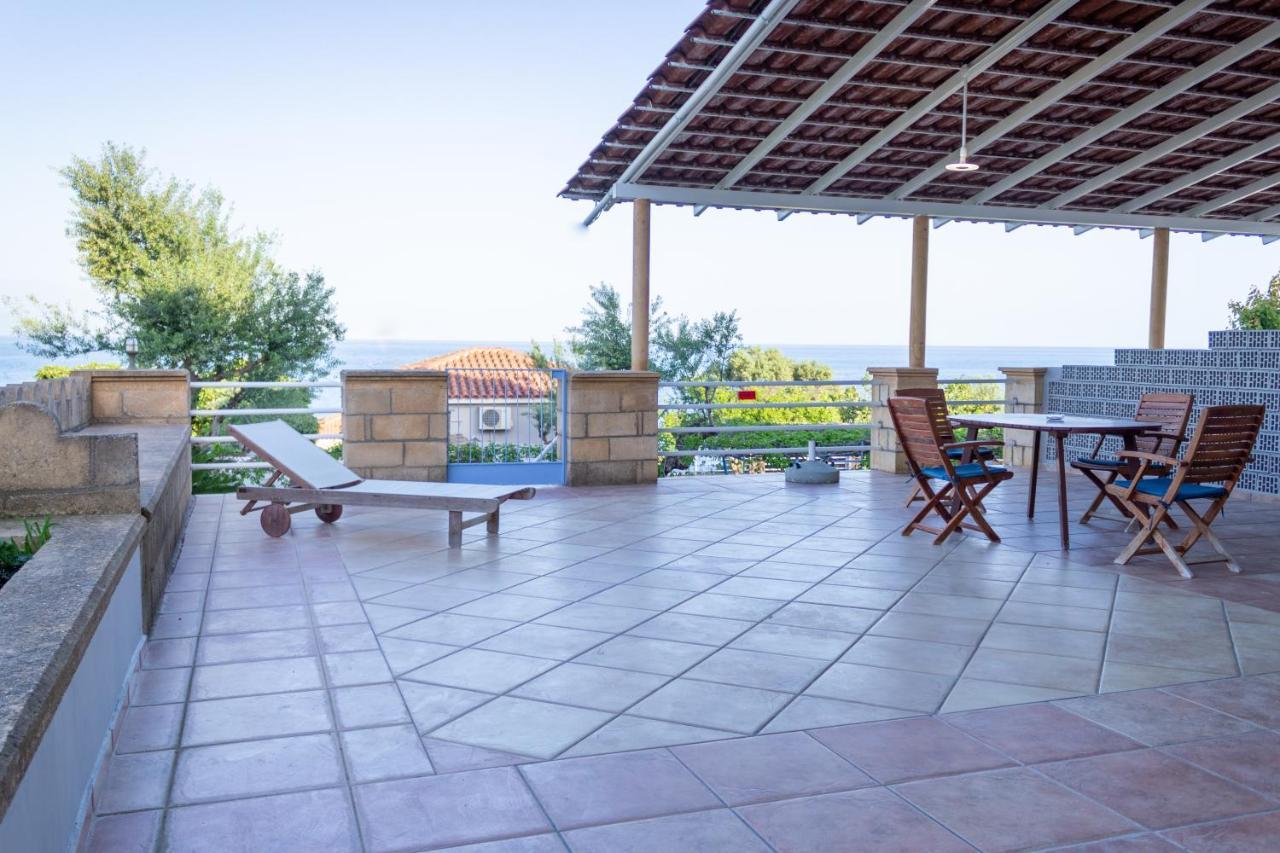 Alexandros Seaside Family Apartments & Villas - Paradise, 7' From Petalidi Kalamaki  Extérieur photo