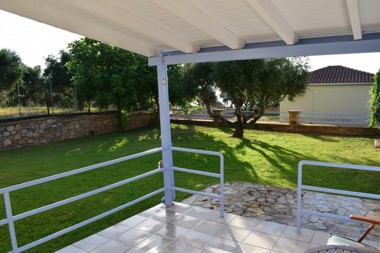Alexandros Seaside Family Apartments & Villas - Paradise, 7' From Petalidi Kalamaki  Extérieur photo