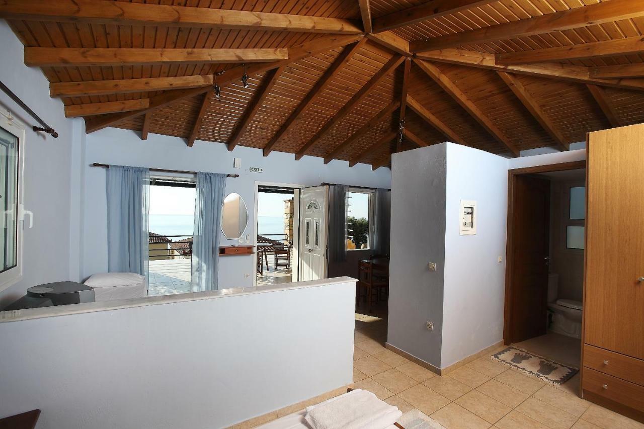 Alexandros Seaside Family Apartments & Villas - Paradise, 7' From Petalidi Kalamaki  Extérieur photo