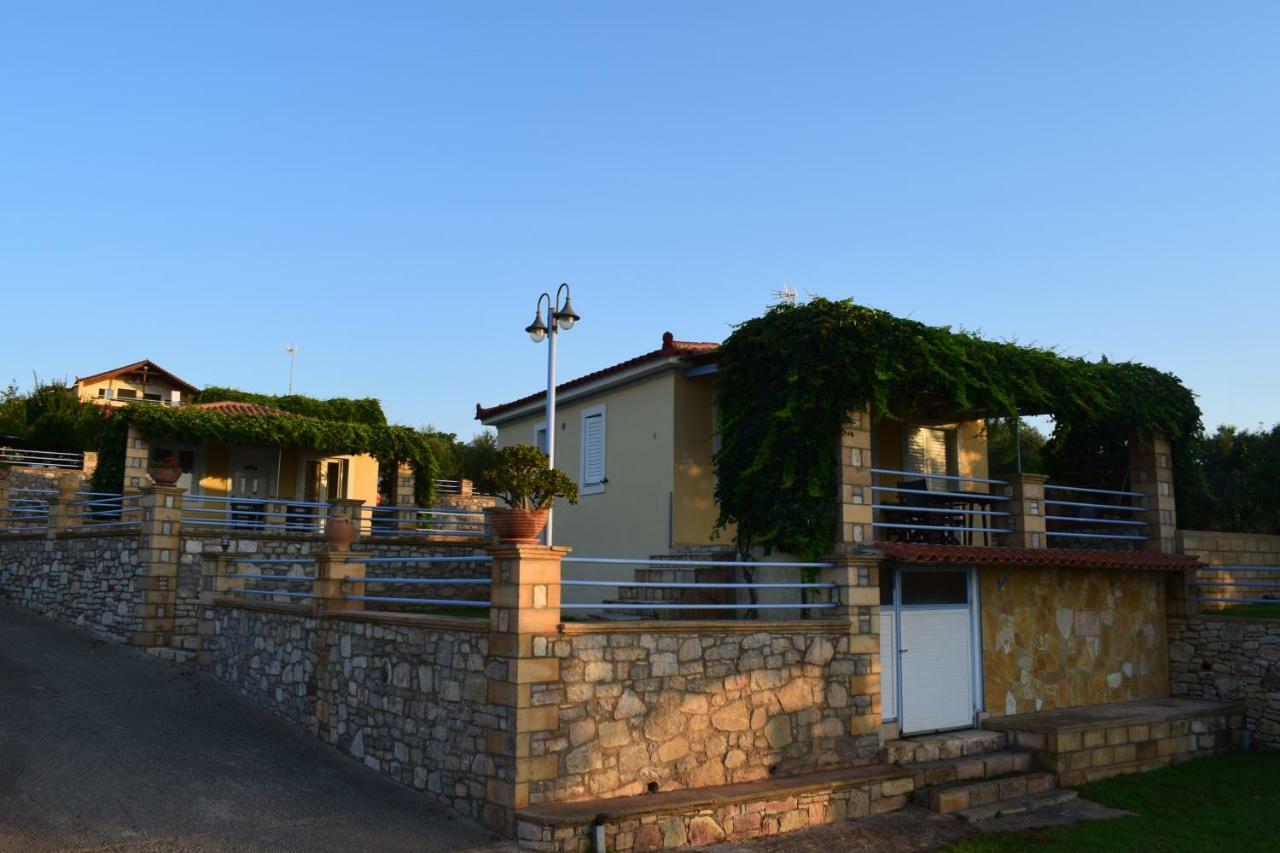 Alexandros Seaside Family Apartments & Villas - Paradise, 7' From Petalidi Kalamaki  Extérieur photo