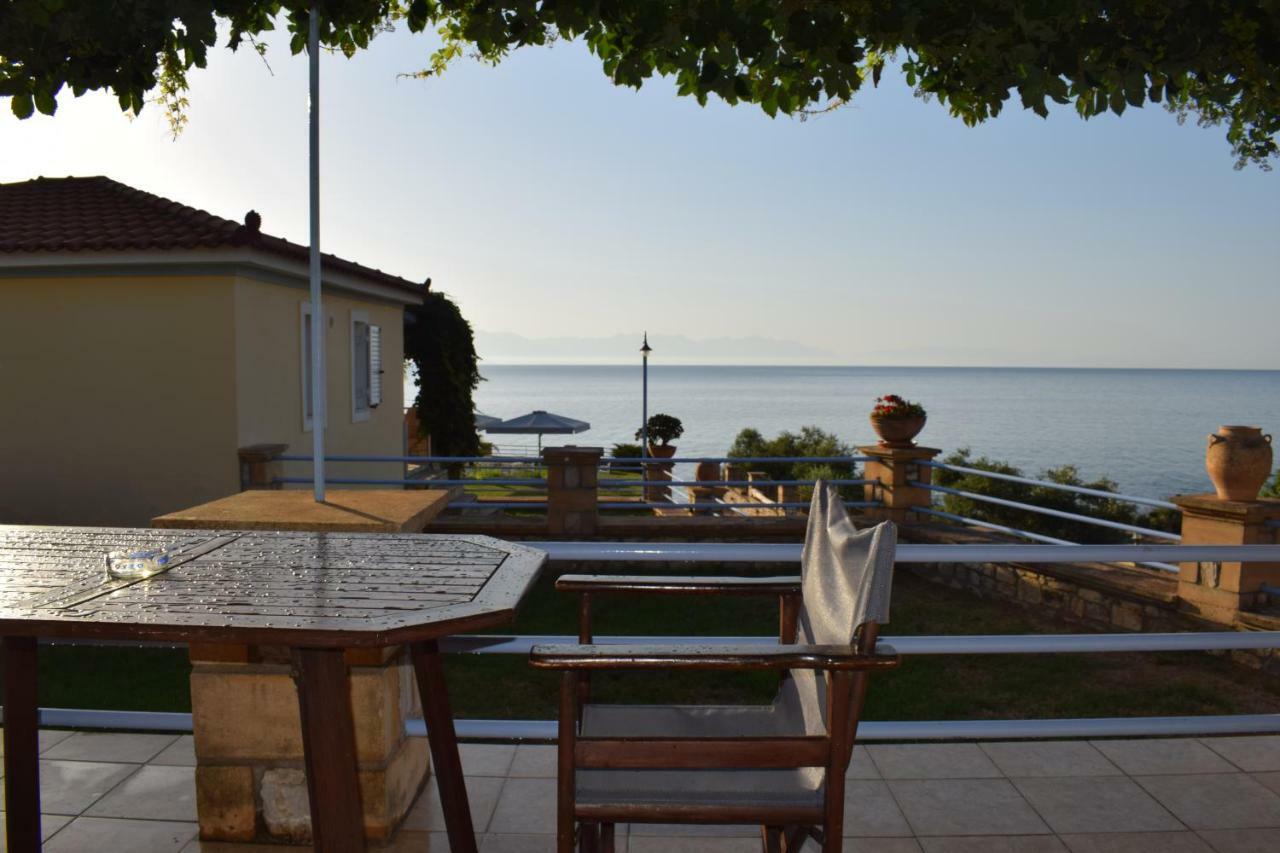 Alexandros Seaside Family Apartments & Villas - Paradise, 7' From Petalidi Kalamaki  Extérieur photo